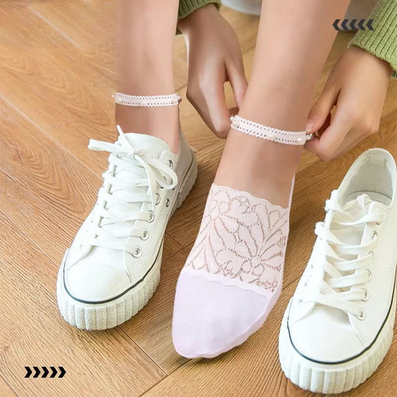 BowLift | Pearl Lace Socks