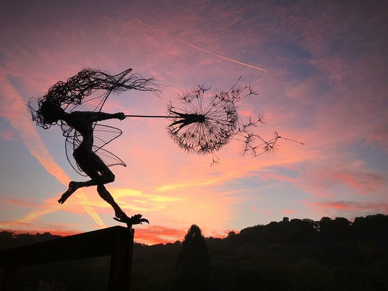 BowLift | Perfect Wonderland Garden Decoration -The Naughty Spirits Are Dancing