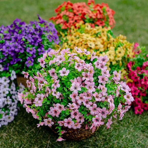 BowLift | Artificial flowers for outdoors