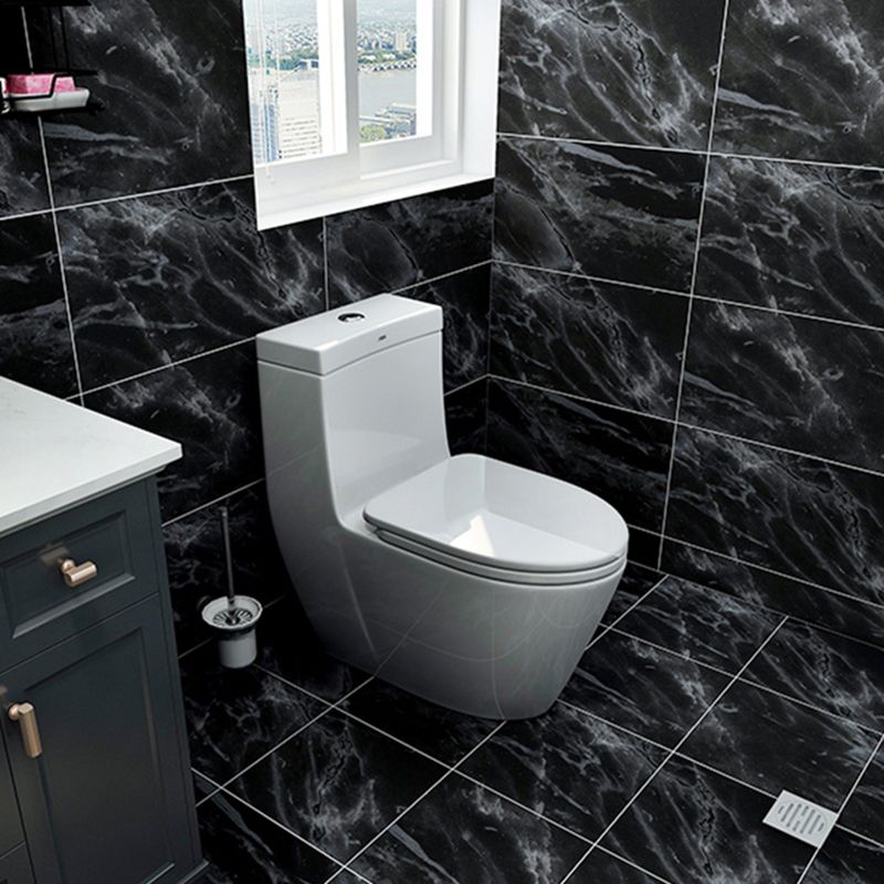 BowLift | Peel and Stick Vinyl Floor Dark Gloss Vinyl Floor with Square Edge