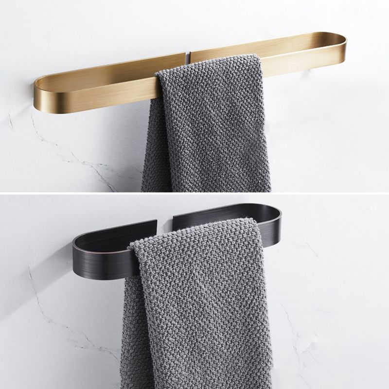 BowLift | 2-piece modern bathroom hardware set in gold/black, towel holder