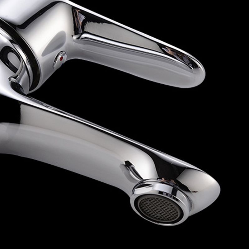 BowLift | Basic Metal Sink Faucet Silver Bathroom Faucet with Lever Handle