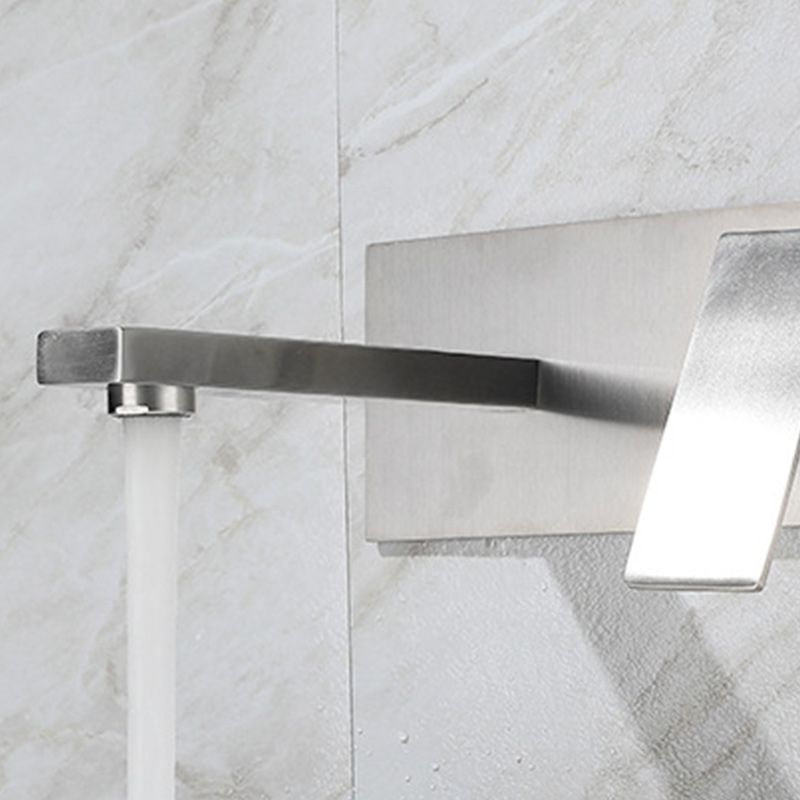 BowLift | Contemporary style fittings with lever handles Wall-mounted fittings for the bathroom