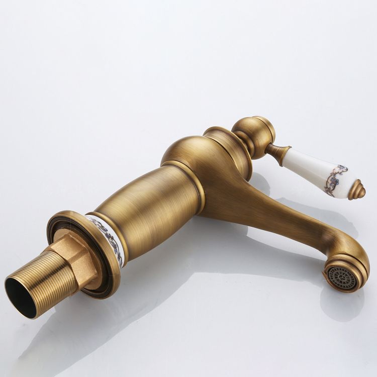 BowLift | Country House Wide Water Tap Sink Faucet with Lever Handle