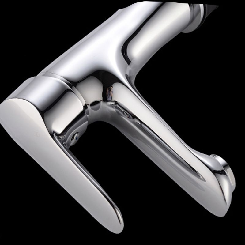 BowLift | Basic Metal Sink Faucet Silver Bathroom Faucet with Lever Handle