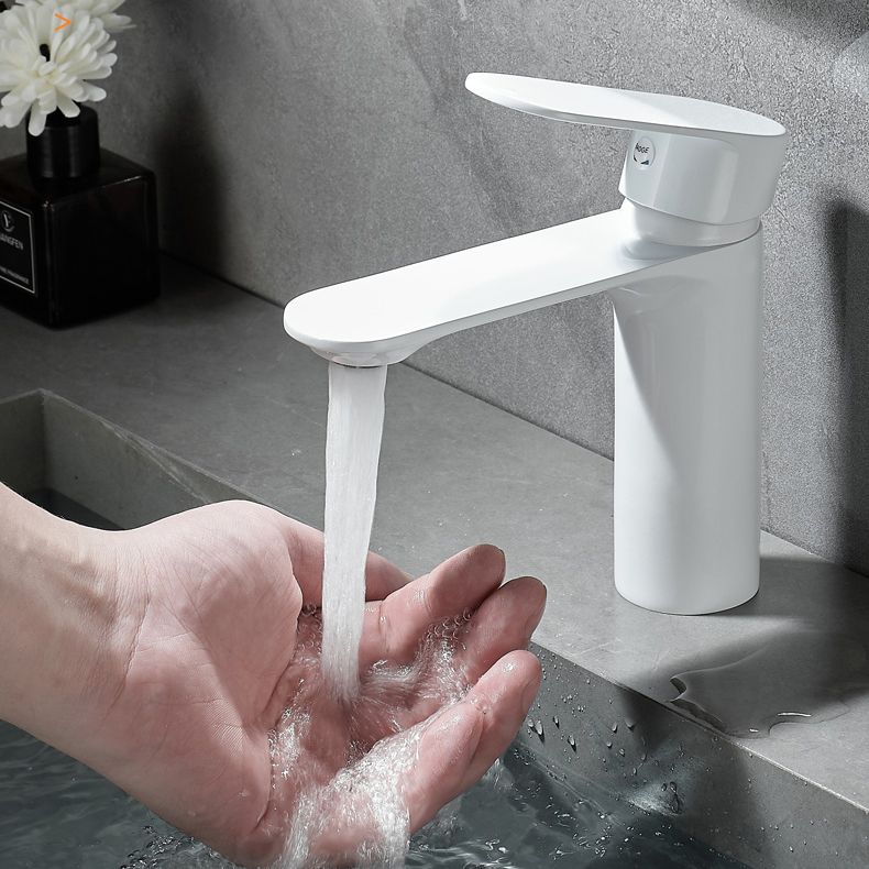 BowLift | Bathroom Sink Faucet Lever Handle Brass Monochrome Bathroom Faucet