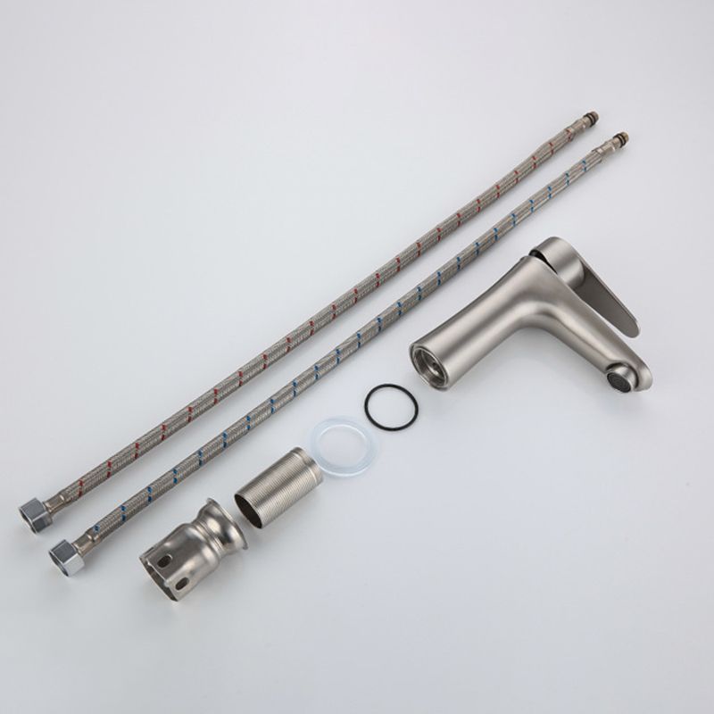 BowLift | Round Single-Handle Bathroom Faucet Single Hole Sink Faucet in Chrome