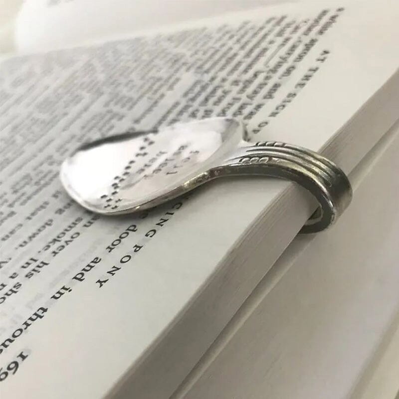 BowLift | Funny Spoon Bookmark - perfect gift for a bookworm