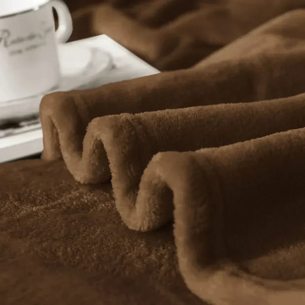 BowLift | Maxime | Cozy Fleece Blanket for All Seasons - Extra Soft and Warm