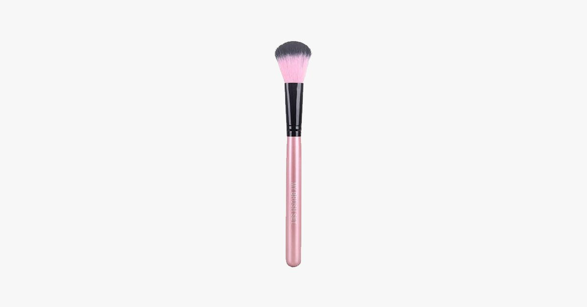 BowLift | Blush Brush – Because rosy cheeks never go out of style