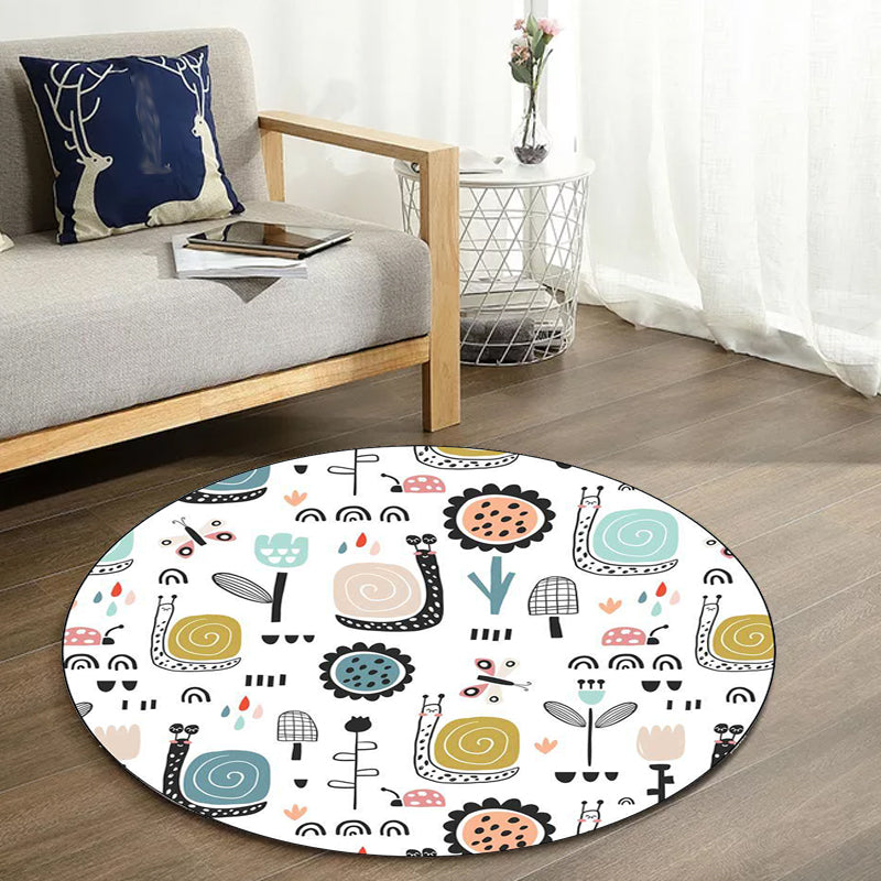 BowLift | Unique Children's Carpet in White Animal Snail Butterfly Flower Pattern Carpet Polyester Non-Slip Rug for Children's Room