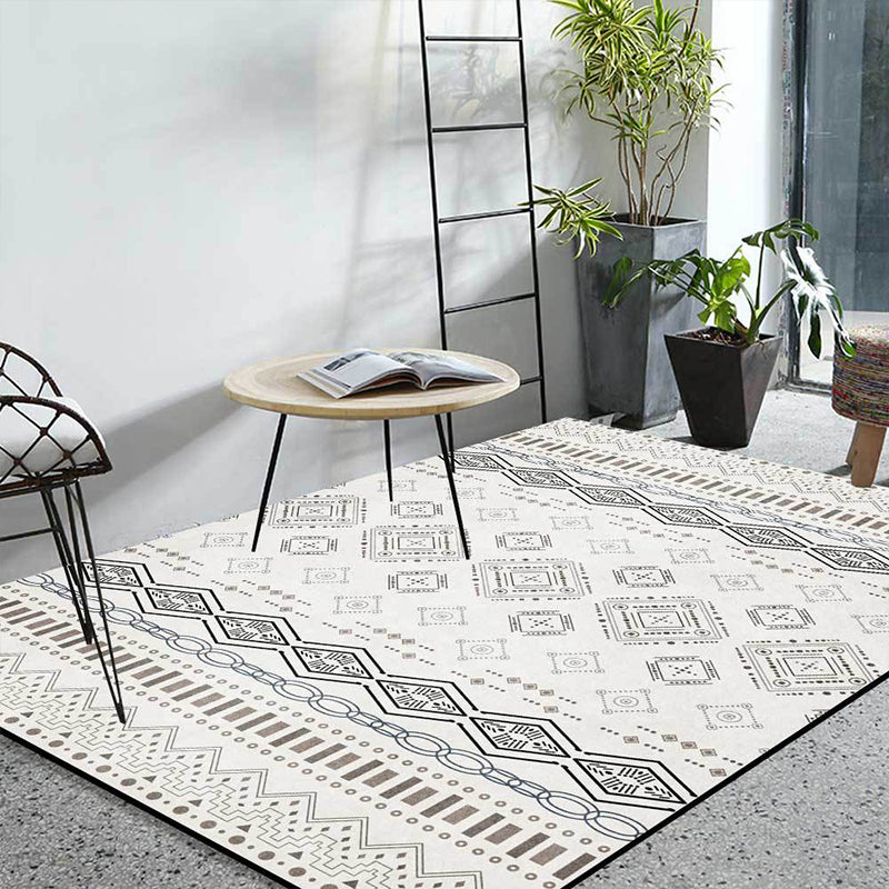 BowLift | Classic Geometric Pattern Carpet White Vintage Carpet Polyester Washable Non-Slip Back Carpet for Bedroom