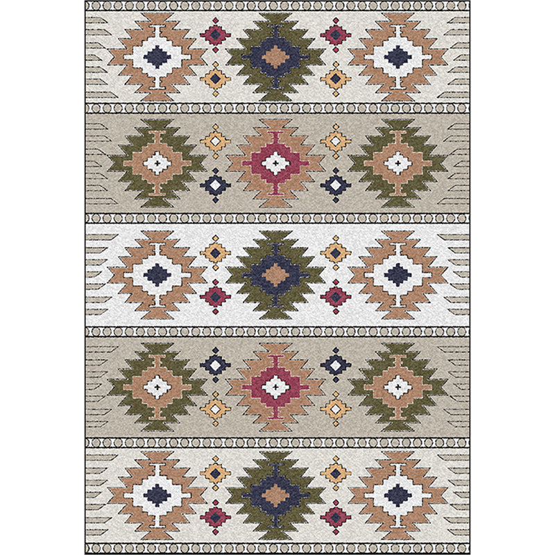 BowLift | Classic geometric pattern rug Green and White Vintage rug Polyester Washable Non-slip backing Rug for bedroom