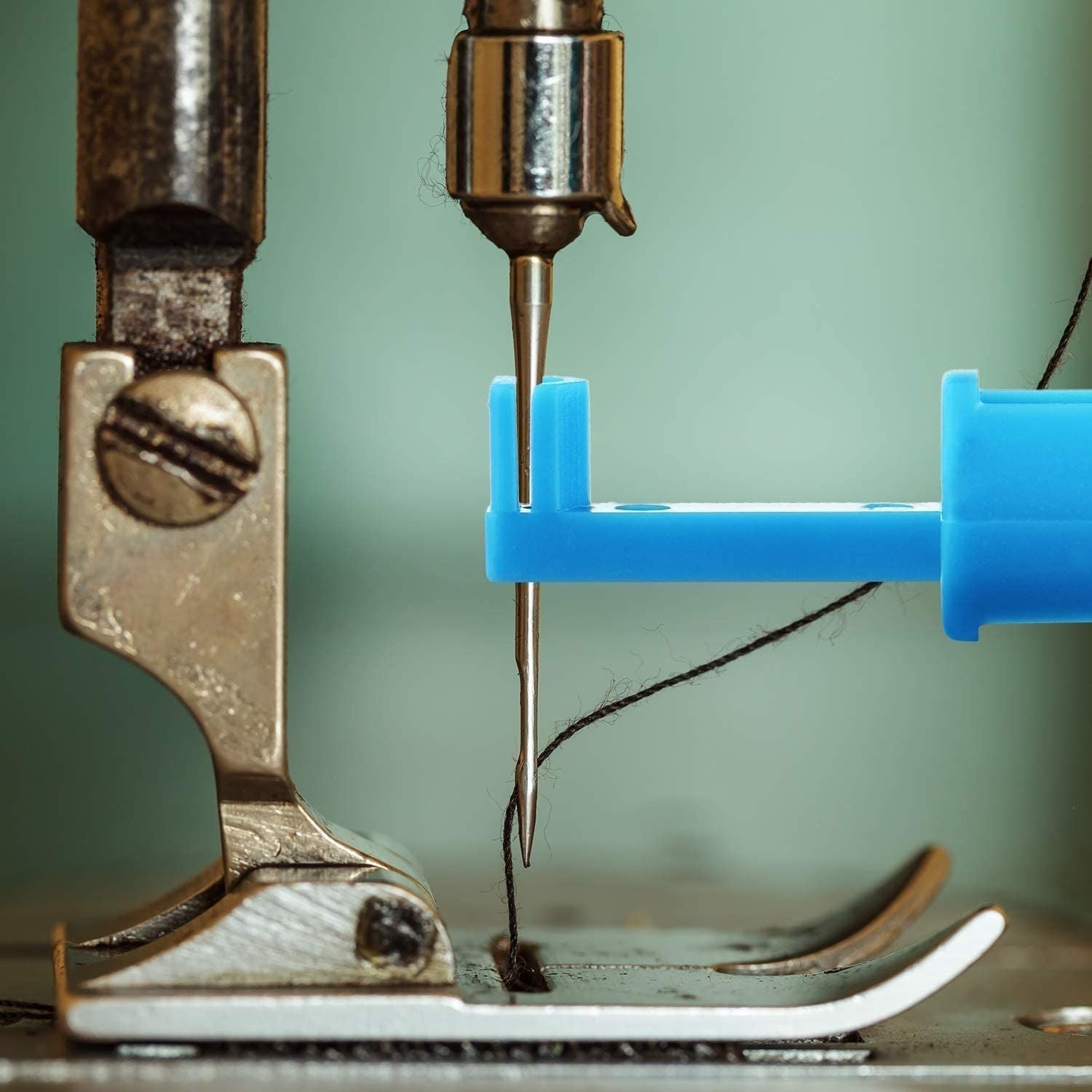 BowLift | Automatic Threading Device for Sewing Machine