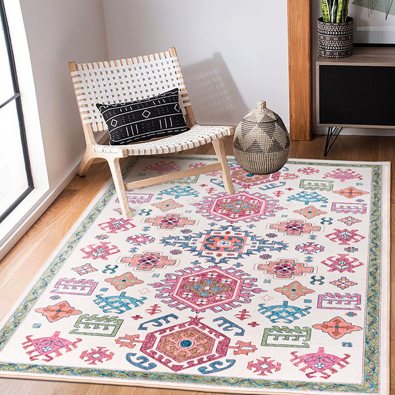 BowLift | White and pink Bohemian rug Polyester floral pattern pet-friendly washable non-slip backing rug for decoration