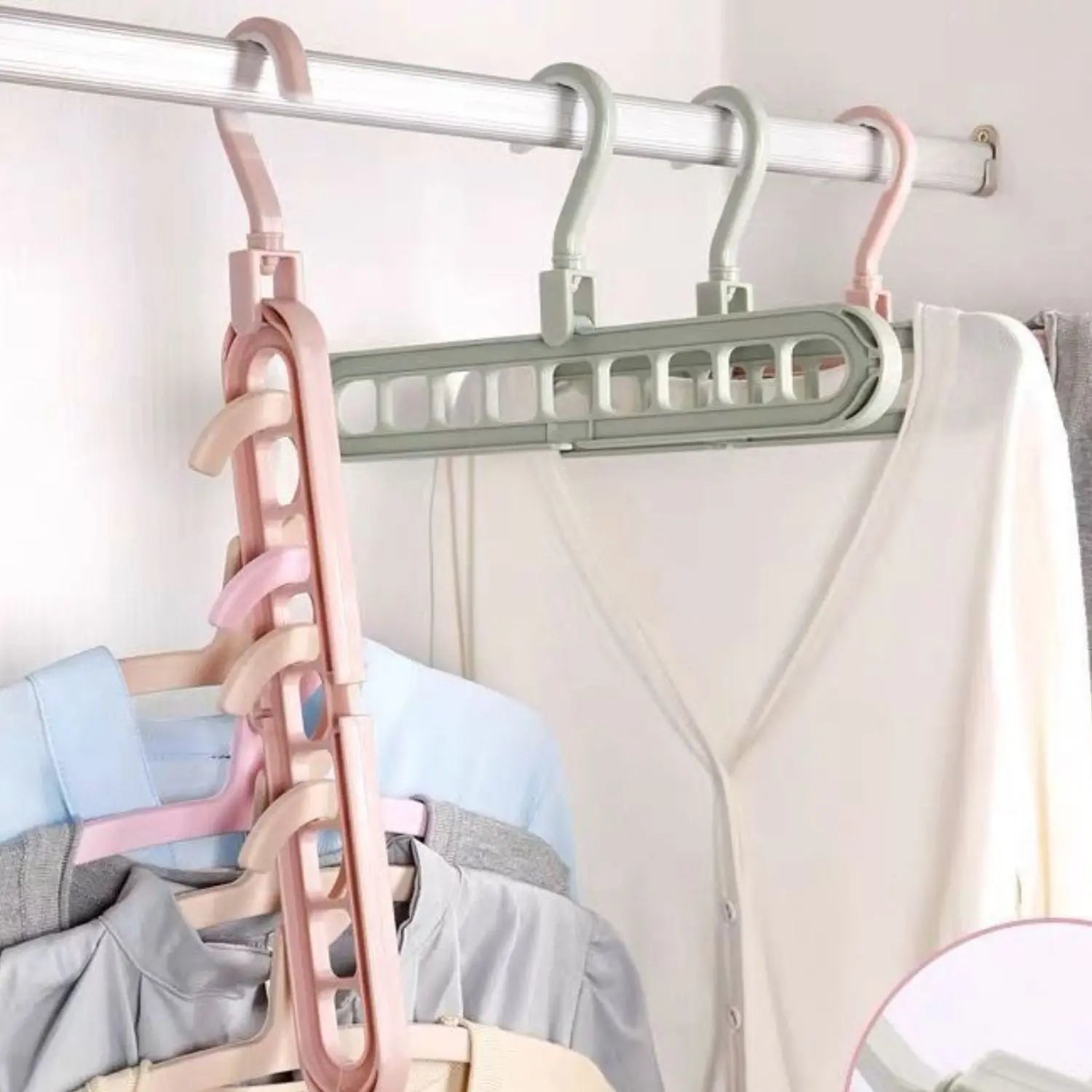 BowLift | Foldable Multi-Hanger – More Space in the Closet & Perfect Organization