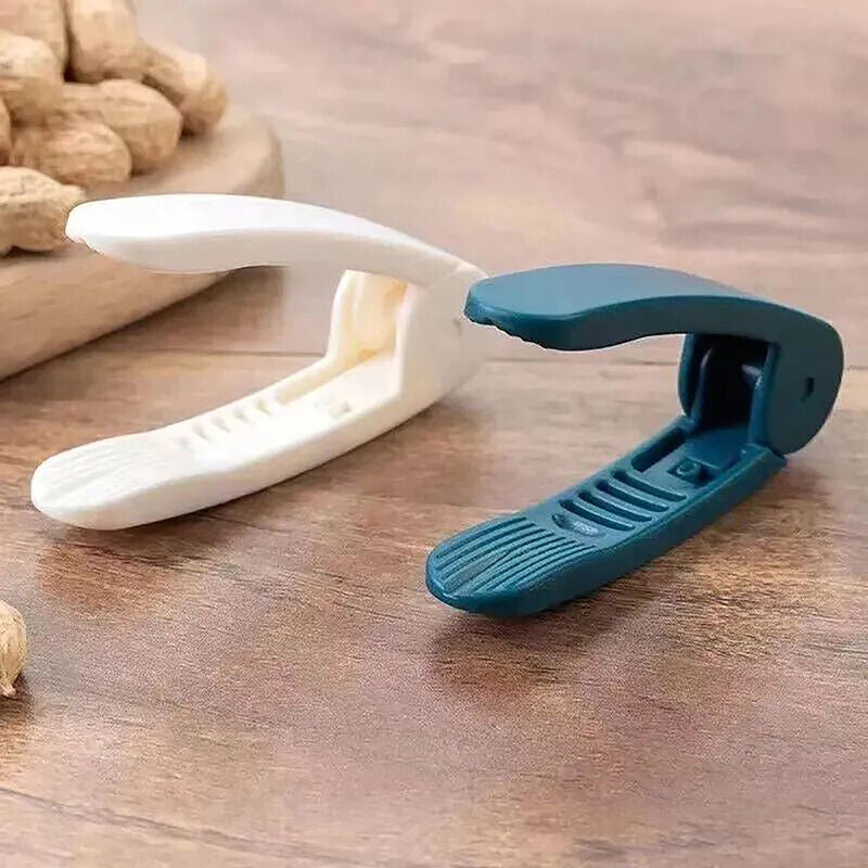 BowLift | Peanut Seed Peel Plastic Peanut Clip