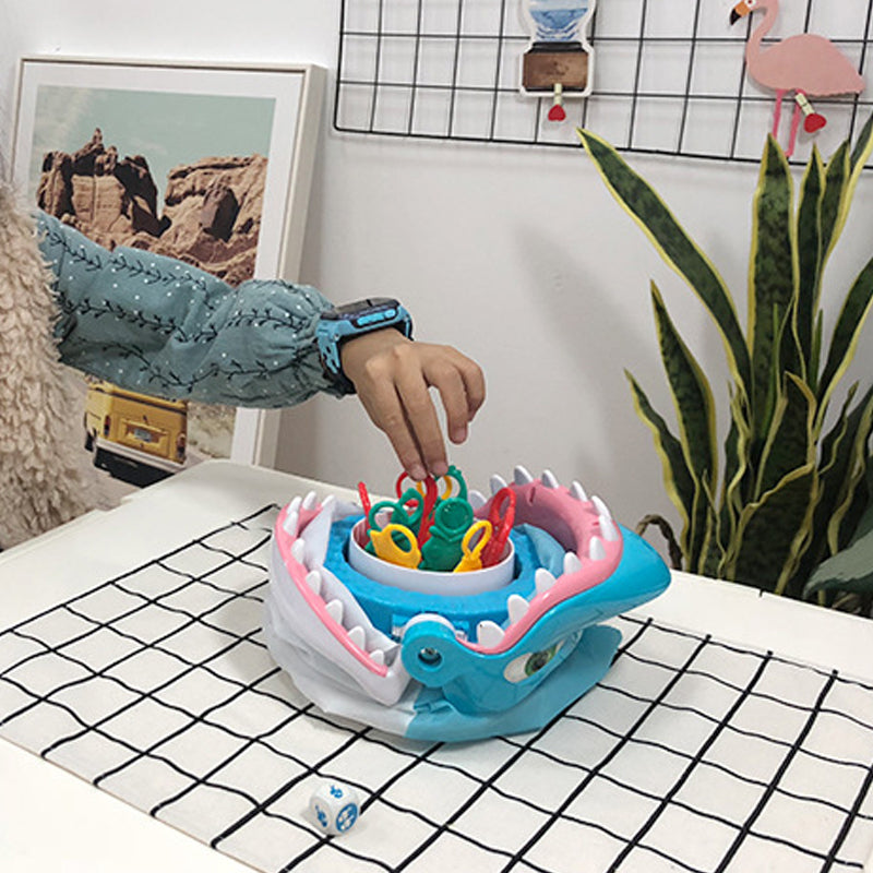 BowLift | Shark Bite Game - Watch out for your fingers!
