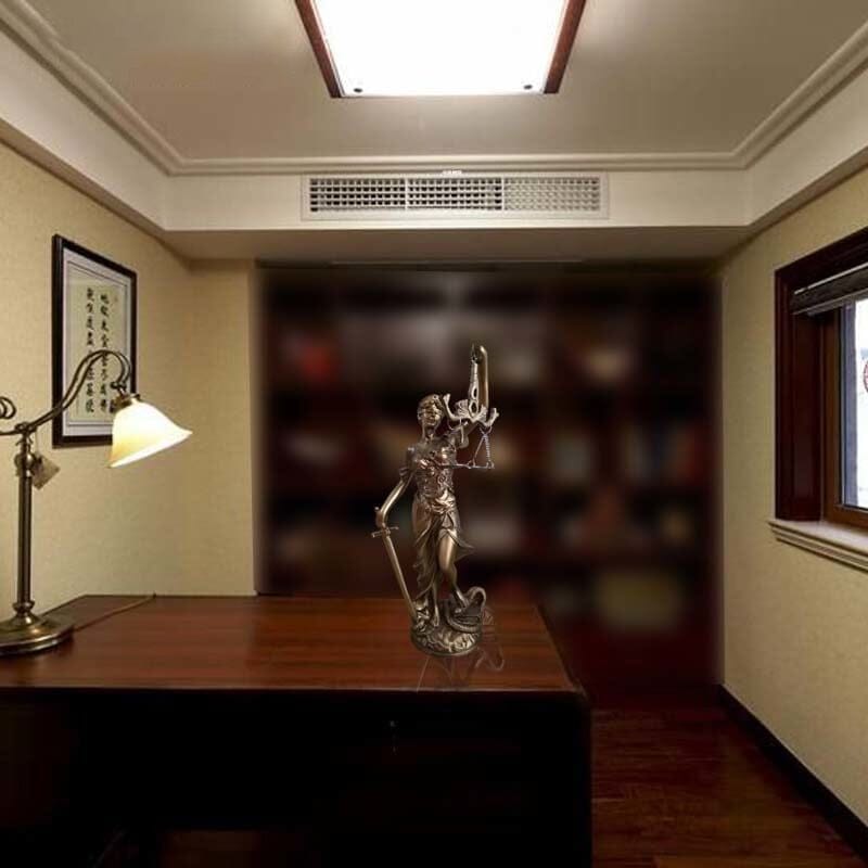 BowLift | Decoration statue of the goddess of justice