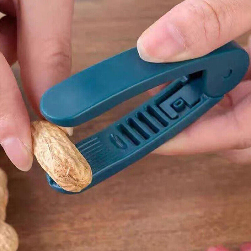 BowLift | Peanut Seed Peel Plastic Peanut Clip