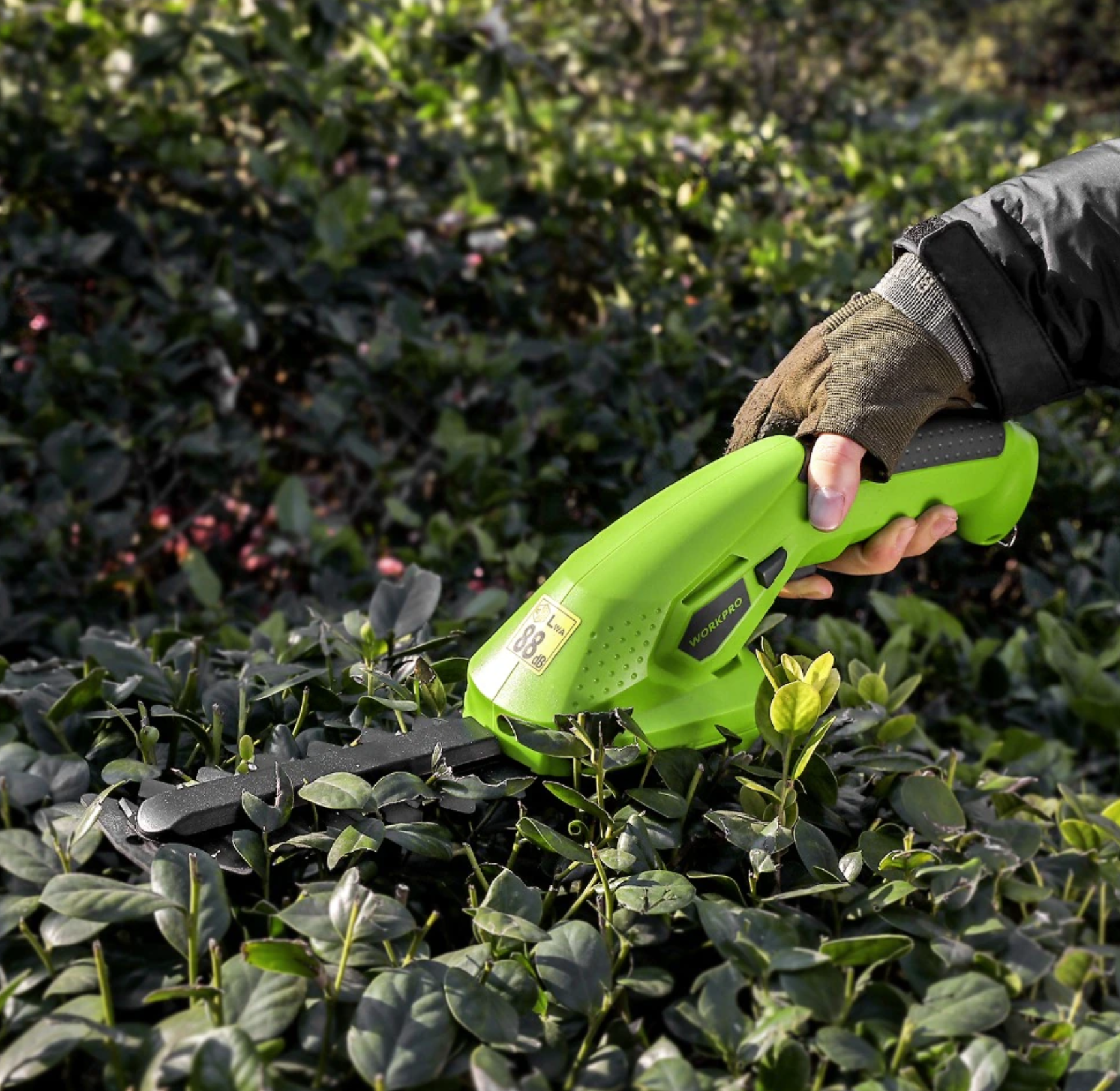 BowLift | Cordless Electric Hedge Trimmer with Safety Lock and Rechargeable Battery