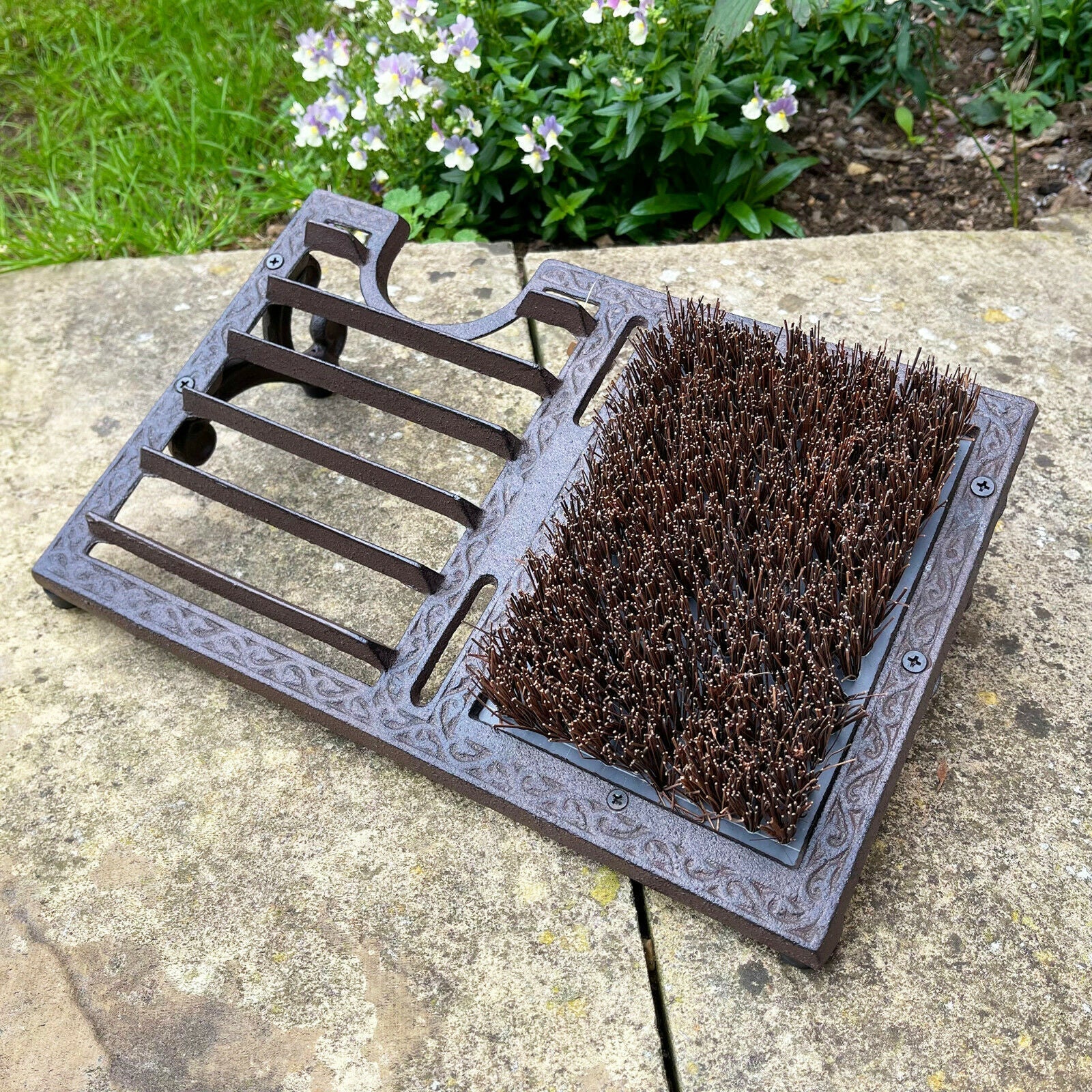 BowLift | Cast Iron Boot Jack, Scraper And Grate