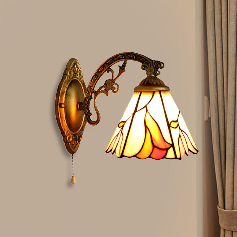 BowLift | Flower Wall Mount Light Lodge Tiffany 1 Light Wall Lighting in Antique Brass for Bedroom
