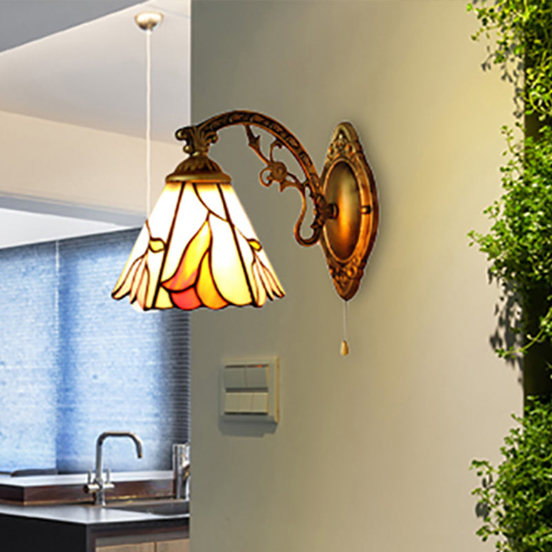 BowLift | Flower Wall Mount Light Lodge Tiffany 1 Light Wall Lighting in Antique Brass for Bedroom