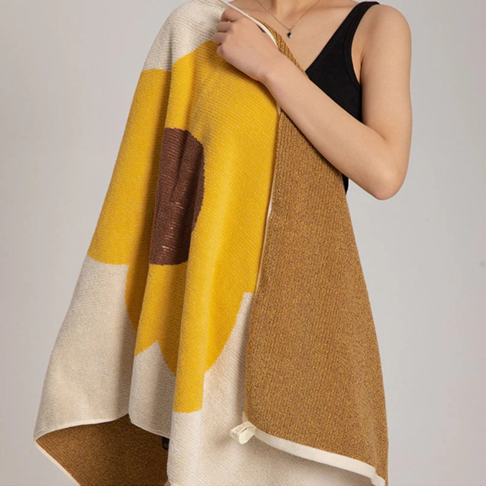 BowLift | Cheerful Floral Print Cotton Bath Towel