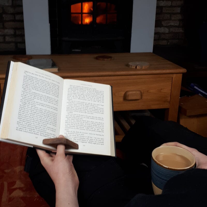 BowLift | Book reading tool made of solid wood