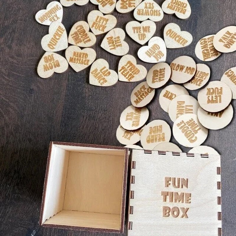 BowLift | Fun Date Night Activity Tokens & Box (Set of 20 Pieces)