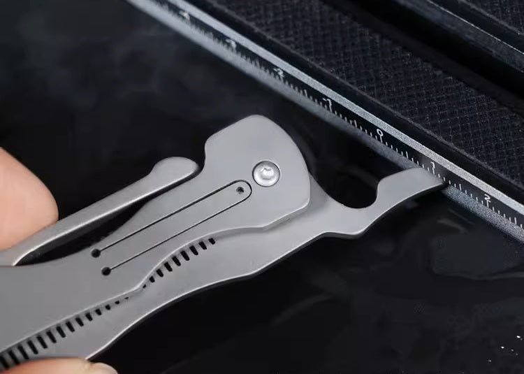 BowLift | Pure Titanium Folding Comb - Anti-Static Travel Massage Comb