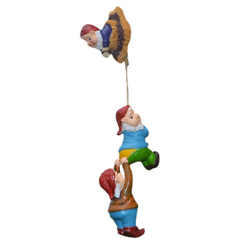 BowLift | Gnome Climbing Ornament