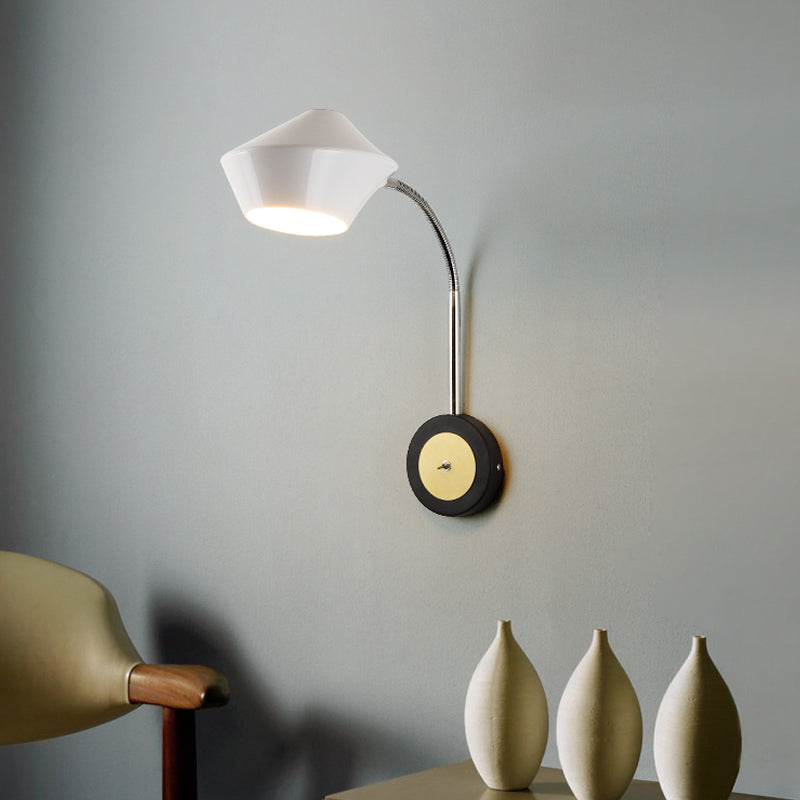 BowLift | Urn Wall Light Contemporary Metal 1-Bulb Wall-Mounted Lighting in Black and White