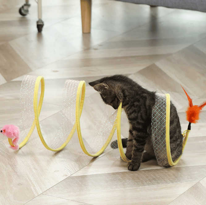 BowLift | Folded cat tunnel