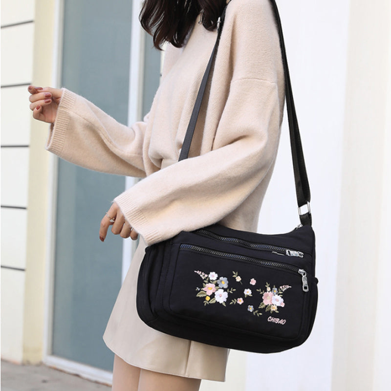 BowLift | Embroidered Flower Shoulder Bag