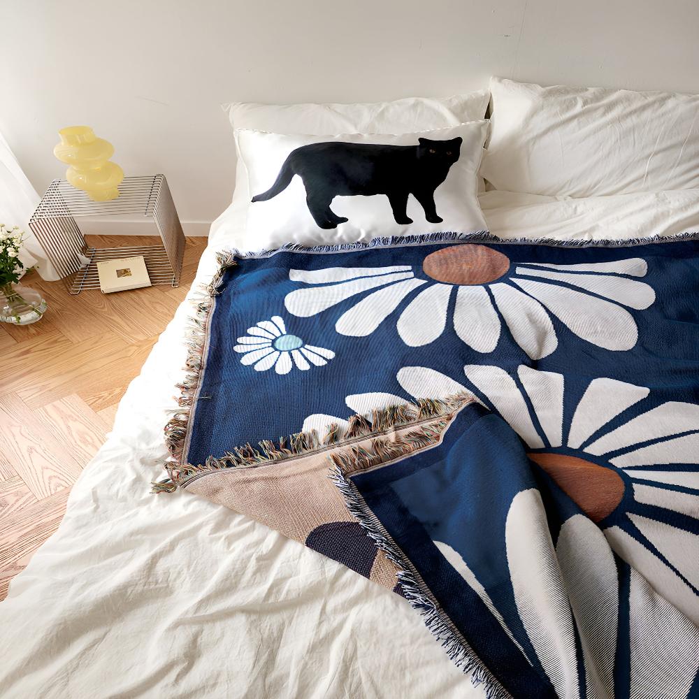 BowLift | Cozy Daisy Woven Throw