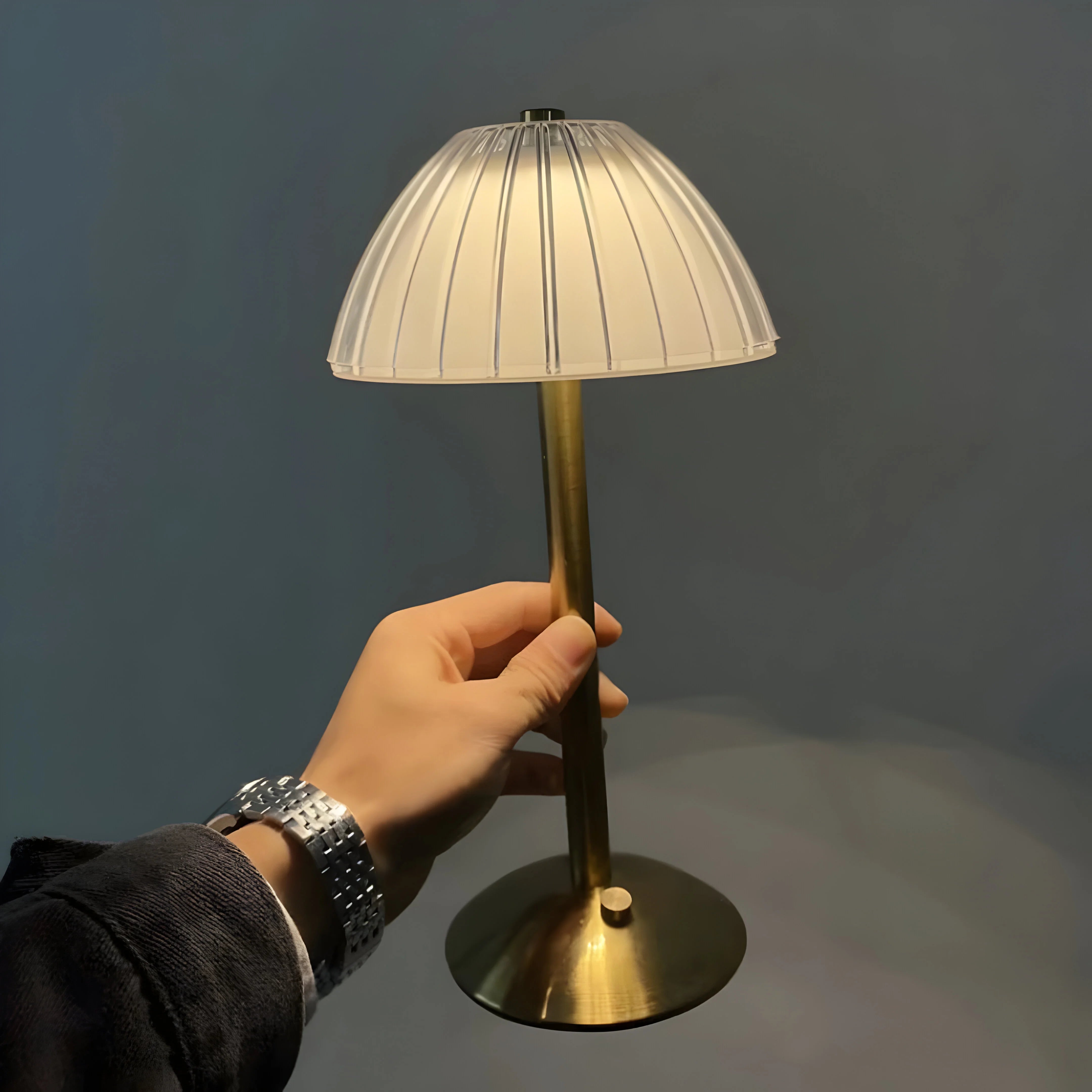 LioraGlow - Wireless LED Table Lamp