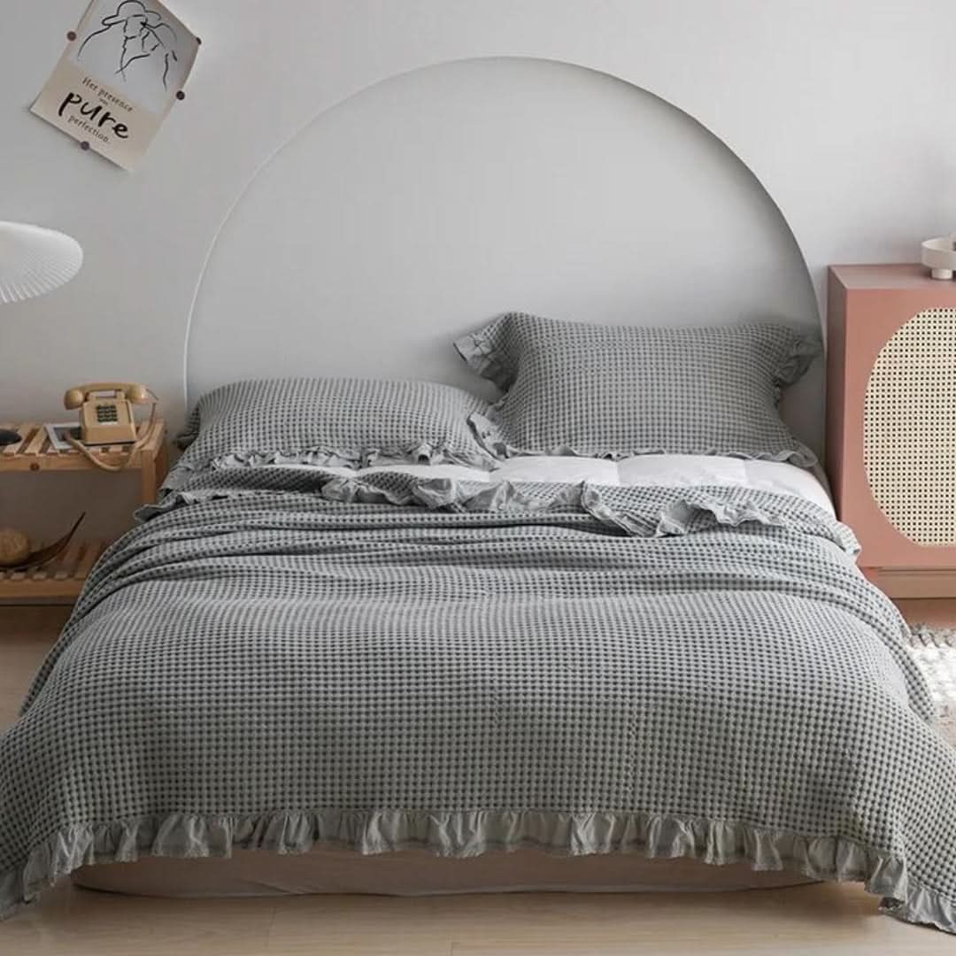 BowLift | INA - Slim and cozy blanket