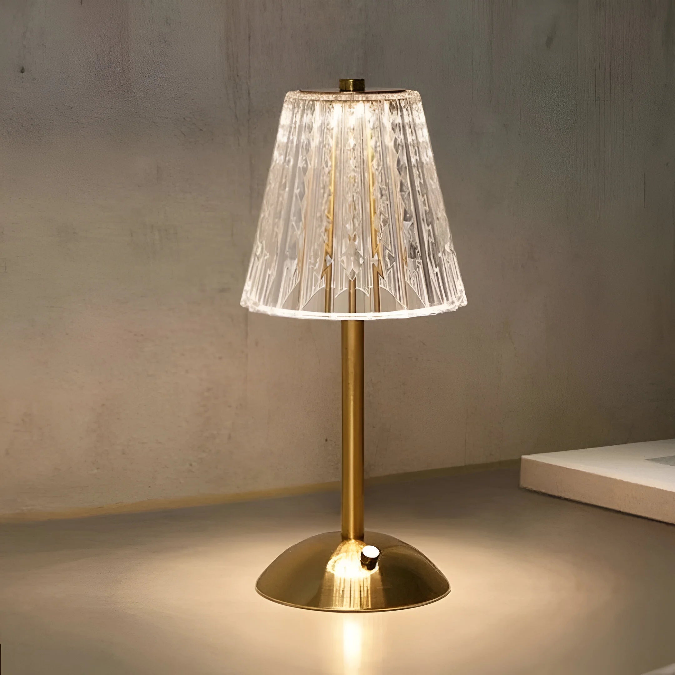 VelunaGlow – Rechargeable Crystal Table Lamp