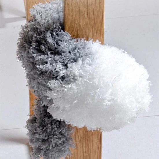 BowLift | Expandable Duster with Extension Pole for Corners and Ceilings