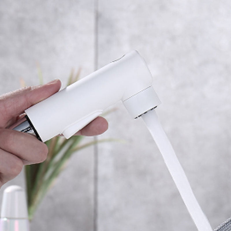 BowLift | Contemporary Single Handle Faucet Retractable Sink Faucet with Lever Handle