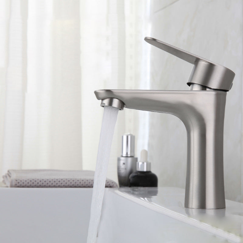 BowLift | Round Single-Handle Bathroom Faucet Single Hole Sink Faucet in Chrome