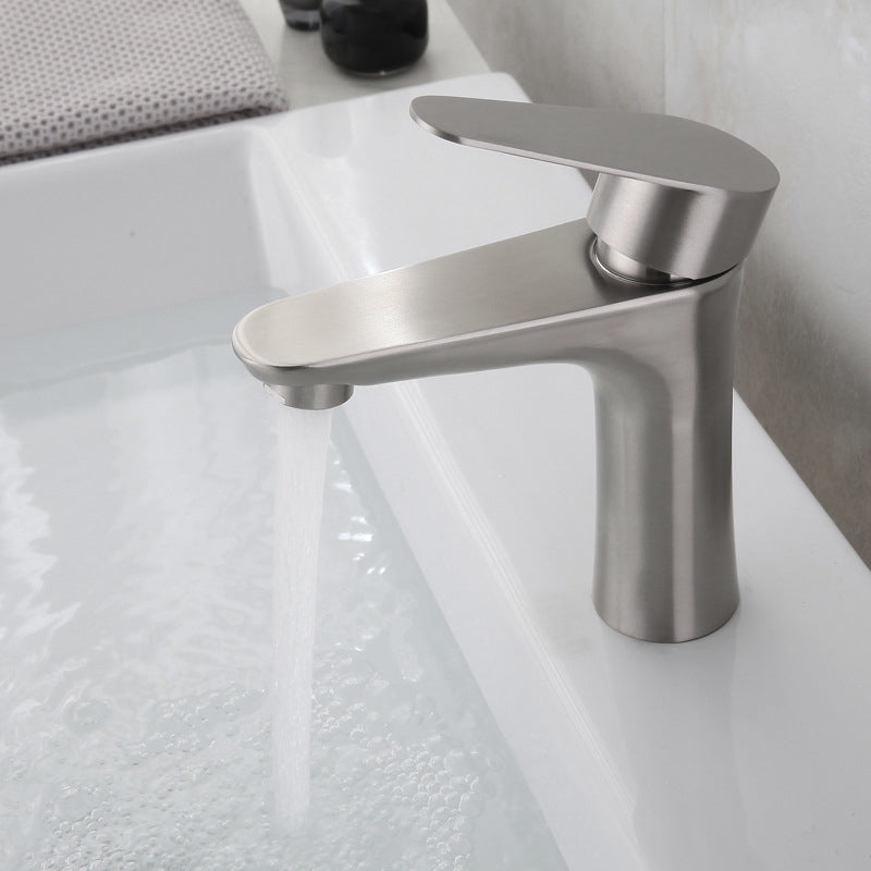 BowLift | Round Single-Handle Bathroom Faucet Single Hole Sink Faucet in Chrome