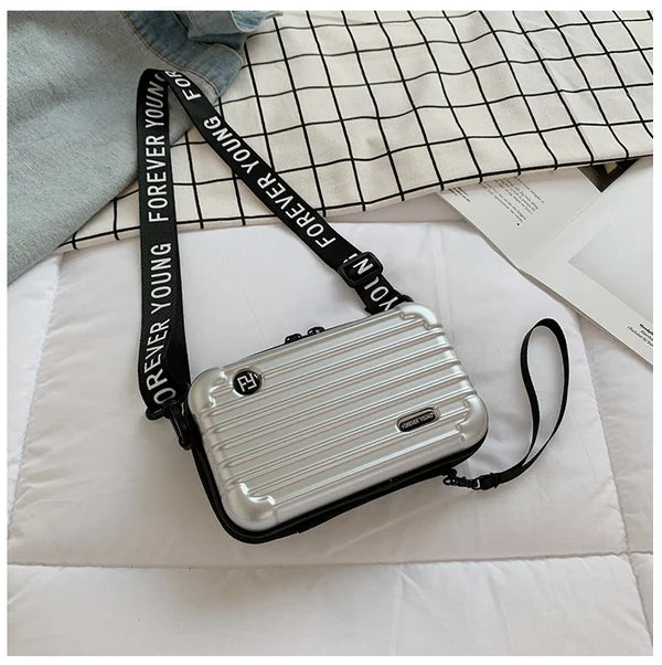 BowLift | The stylish mini suitcase bag for all-day use