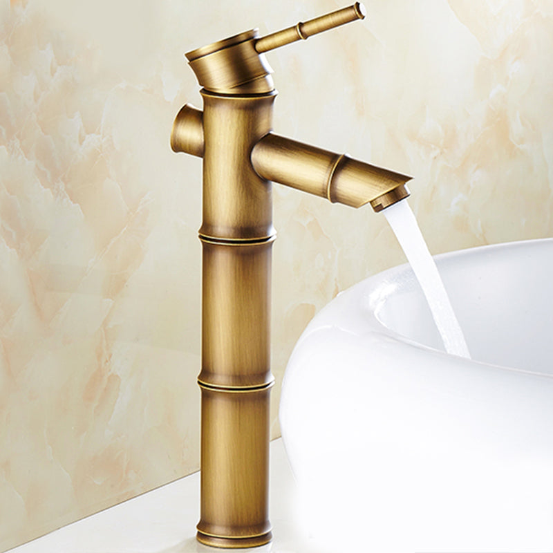 BowLift | Country style single hole basin faucet with a lever handle