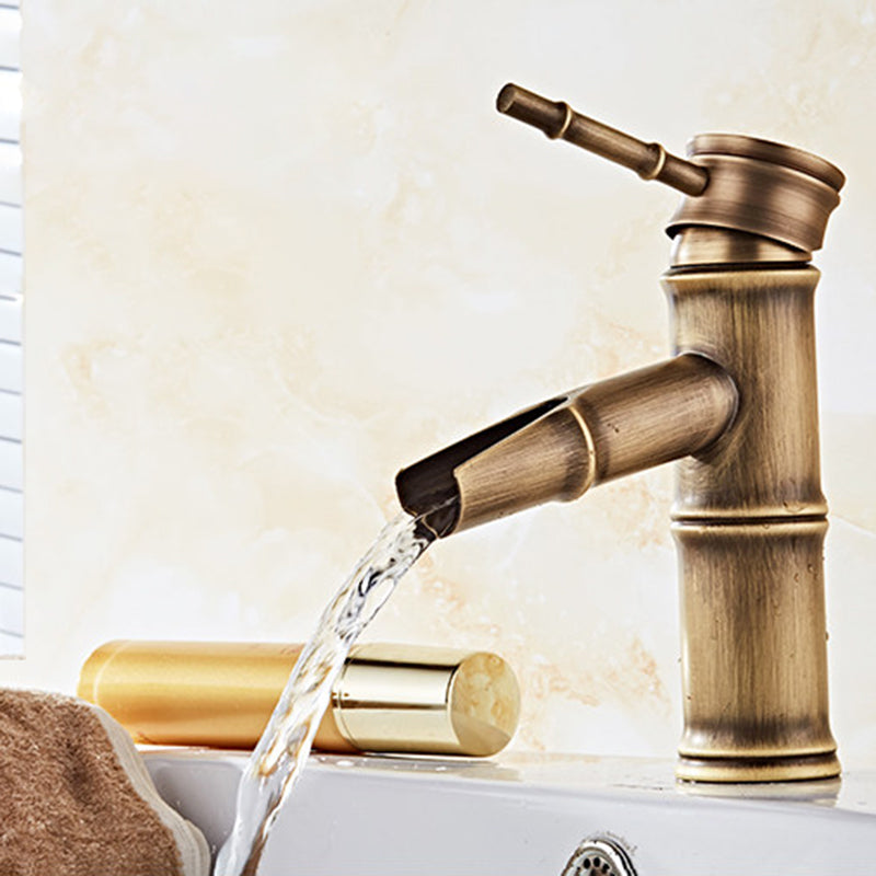 BowLift | Lever Handle Vanity Faucet Country Low Arc Faucet Single Hole Basin Faucet