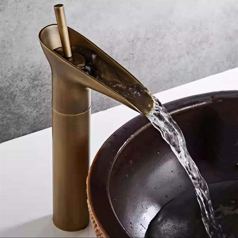 BowLift | Round Single Handle Faucet Country Style Sink Mixer