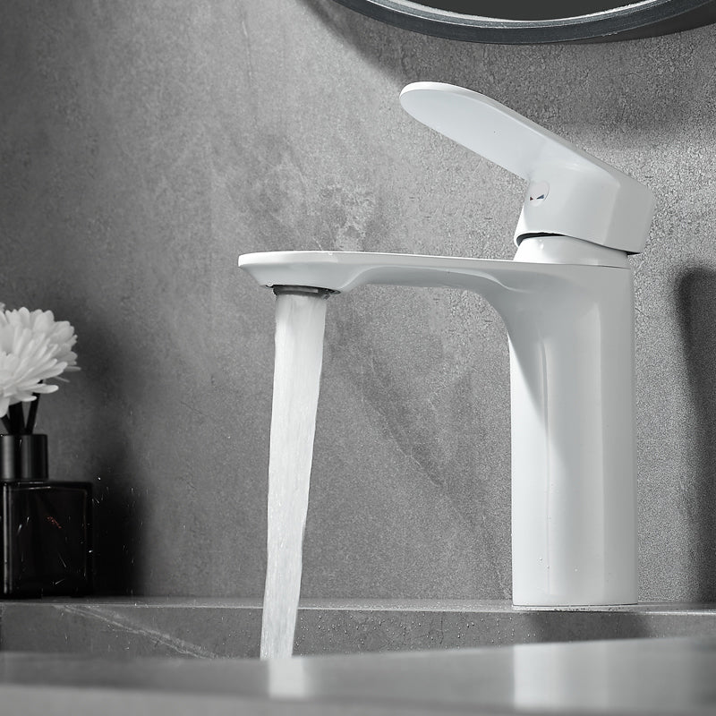 BowLift | Bathroom Sink Faucet Lever Handle Brass Monochrome Bathroom Faucet