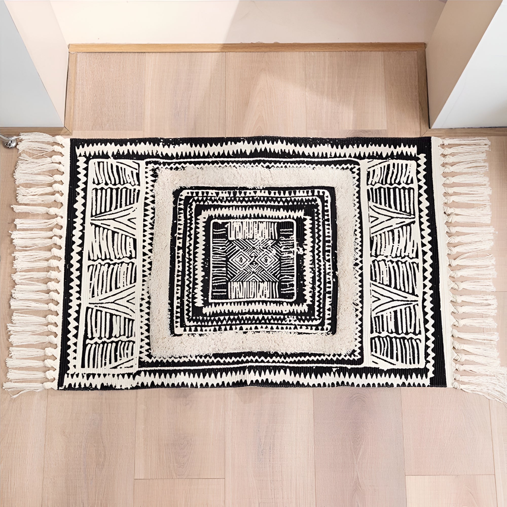 BowLift | Black and White Geometric Tassel Floor Mat